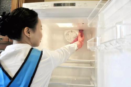 冰箱该如何清洗